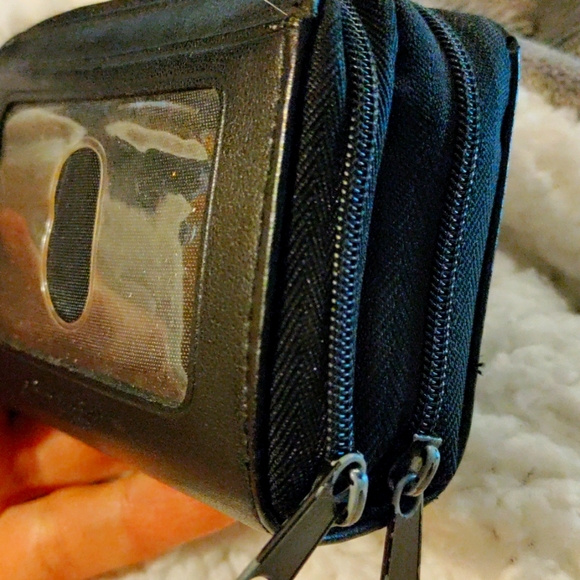 Buxton Accordion Wallet Unisex - Picture 8 of 10